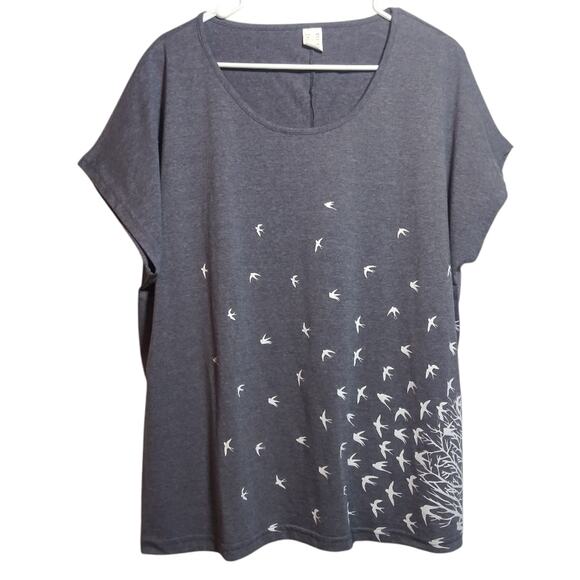 Dimana Gray Top with Birds in Flight Design Short Sleeve Novelty Cotton Size 16 - Picture 1 of 9